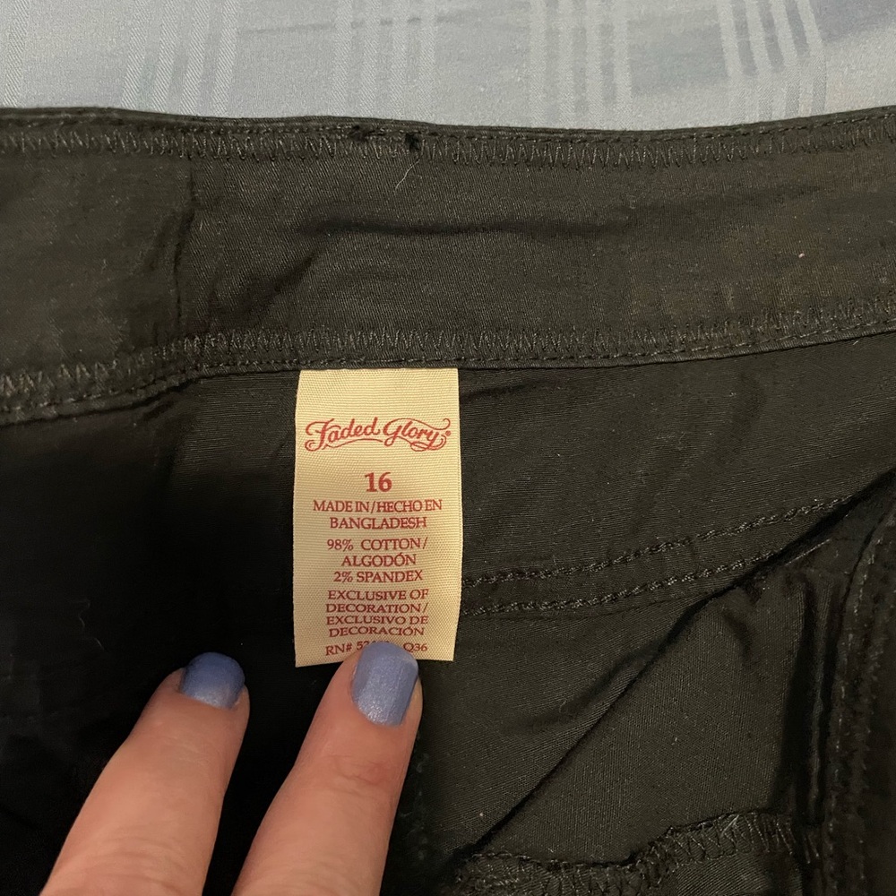 Faded Glory Black Cargo Pants with Tapered Legs - Picture 8 of 8